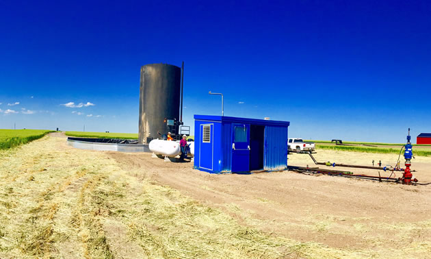 Picture of grain silo.