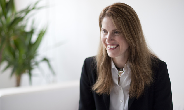 Zoe Yujnovich encourages women to not be bound by stereotypes but pave their own way. 