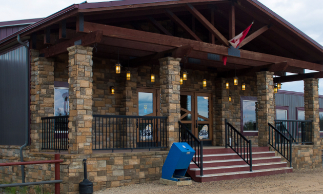 Picture of the Blacksand Executive Lodge.