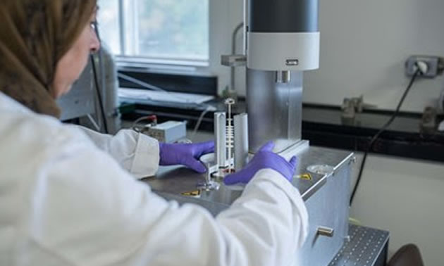 Scientist working in a lab. 