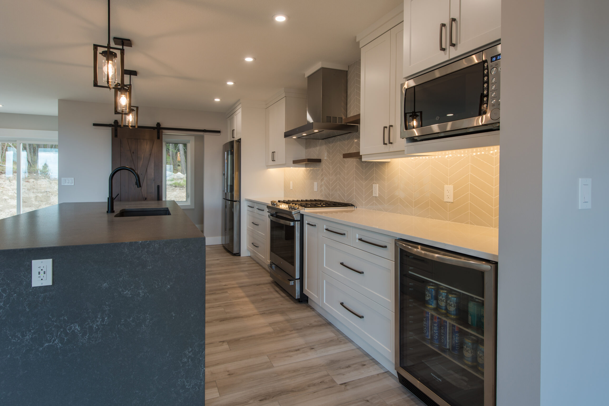 Spacious modern rooms