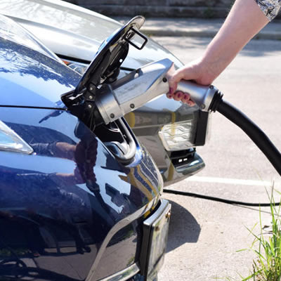 Chemists make breakthrough on road to creating a rechargeable lithium-oxygen battery