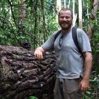 Andy Randell helps budding geologists with free workshops